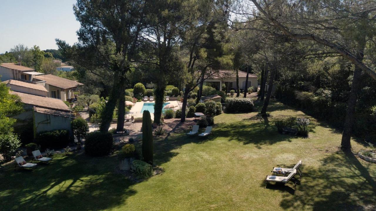 Les Mazets De Marie De Jules Hotel Eyragues Exterior photo